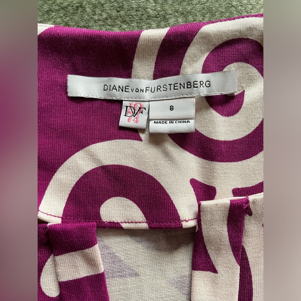 Diane von Furstenberg Reina Silk Jersey Dress Shift Purple Long Sleeve Sz 8 EUC - Picture 6 of 11